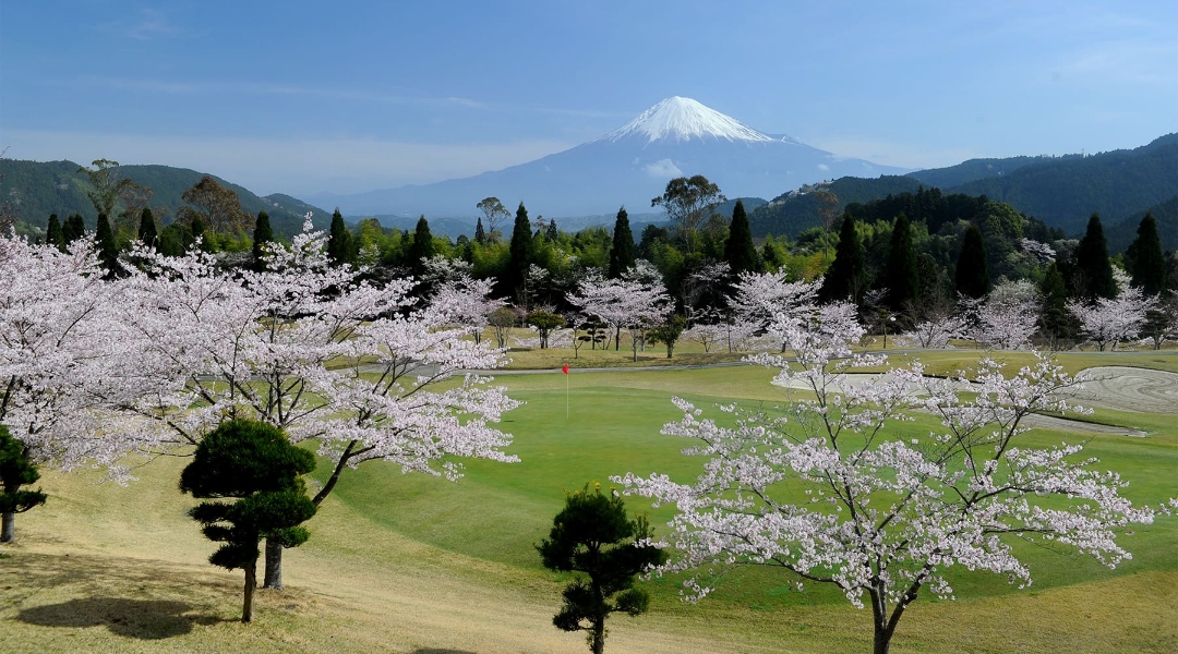 富嶽カントリークラブ株式会社